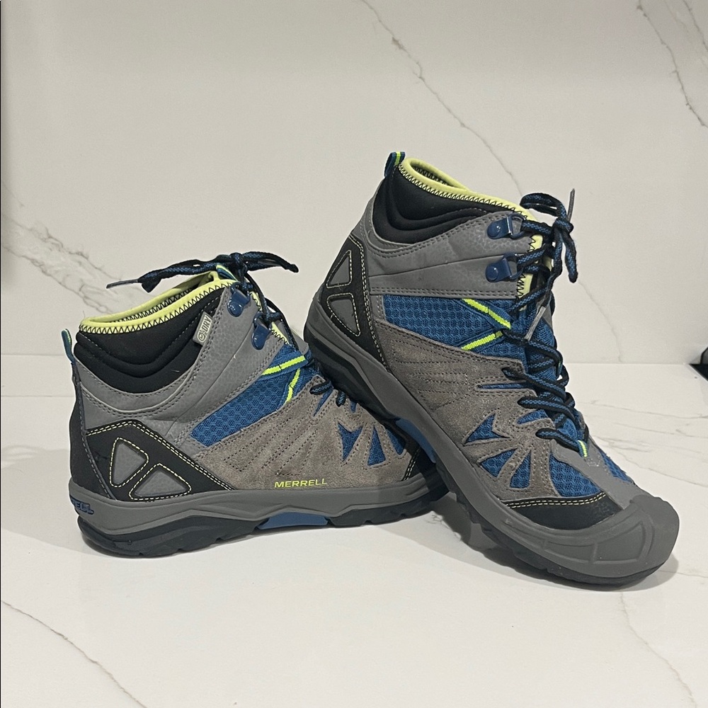 Merrell Boys Capra Gray and Blue size 6.5 Like new.